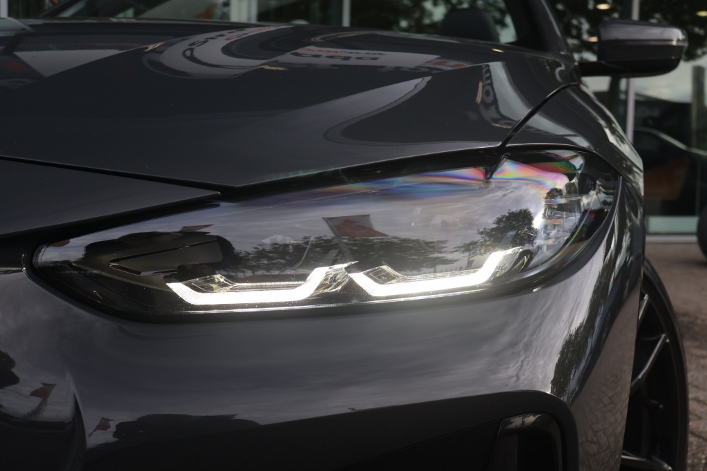 BMW 4 Serie BMW 4-Serie Cabrio (g23) 420i M-Sport 184pk | Dravitgrau | Carbon | ACC | Climate | HUD | Stoelverwarming | Camera