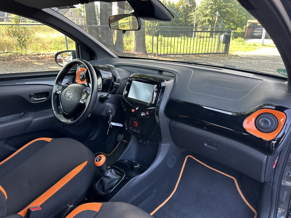 Toyota Aygo Toyota Aygo 1.0 VVT-i JBL*UNIEK*Camera*2020*Airco*Cruise*Andriod/Carplay*XPLAY