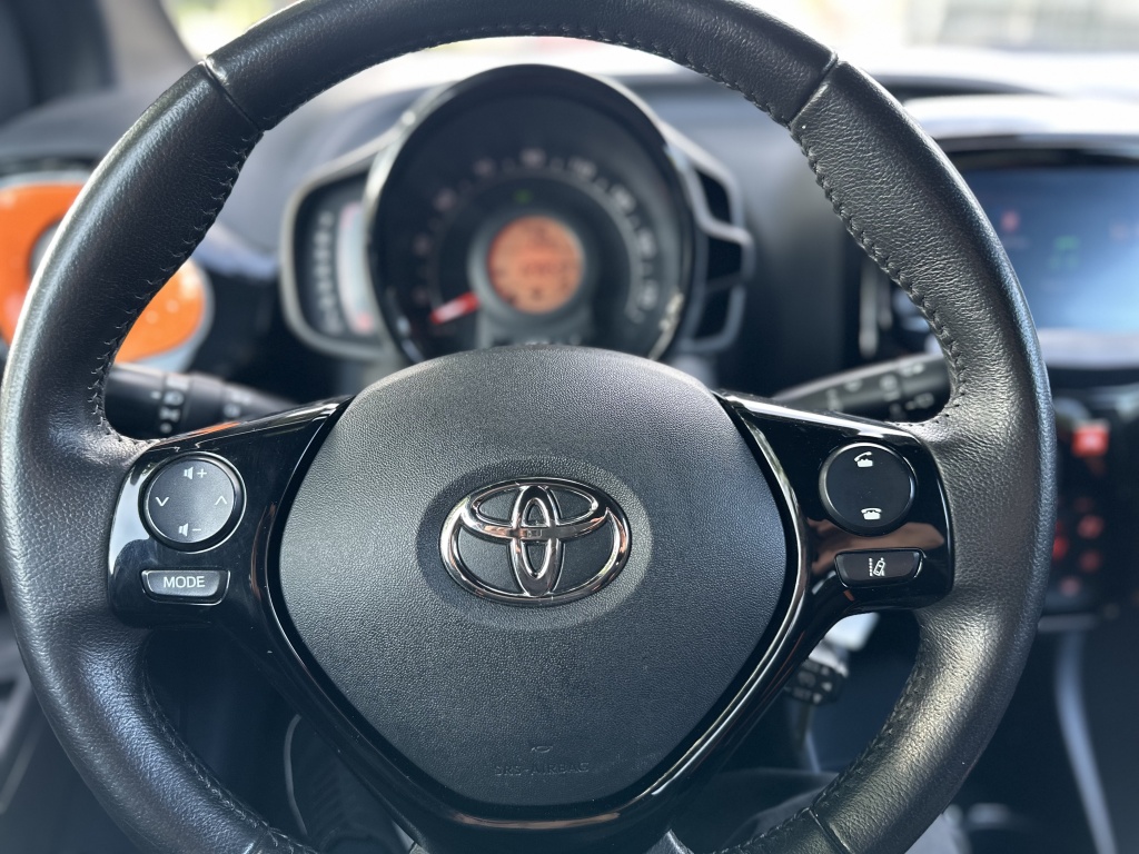 Toyota Aygo Toyota Aygo 1.0 VVT-i JBL*UNIEK*Camera*2020*Airco*Cruise*Andriod/Carplay*XPLAY