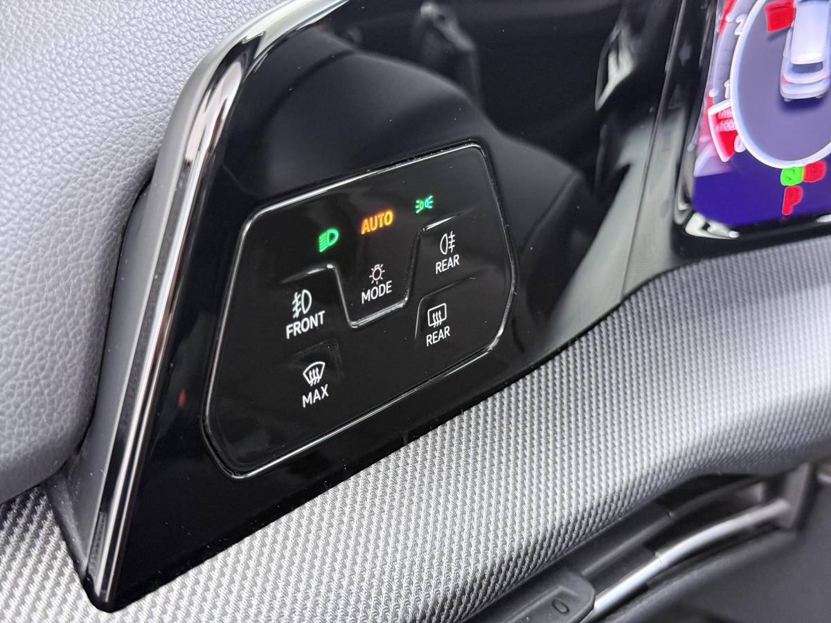 Volkswagen Golf Volkswagen Golf 2.0 TSI GTI 265PK | APPLE CARPL. ADNROID AUTO | ACC | PANORAMA DAK | 360° CAMERA | STOEL/STUUR VERWARMING |