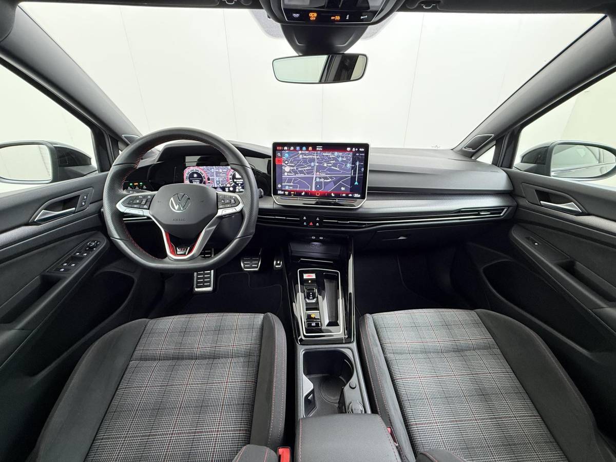 Volkswagen Golf Volkswagen Golf 2.0 TSI GTI 265PK | APPLE CARPL. ADNROID AUTO | ACC | PANORAMA DAK | 360° CAMERA | STOEL/STUUR VERWARMING |