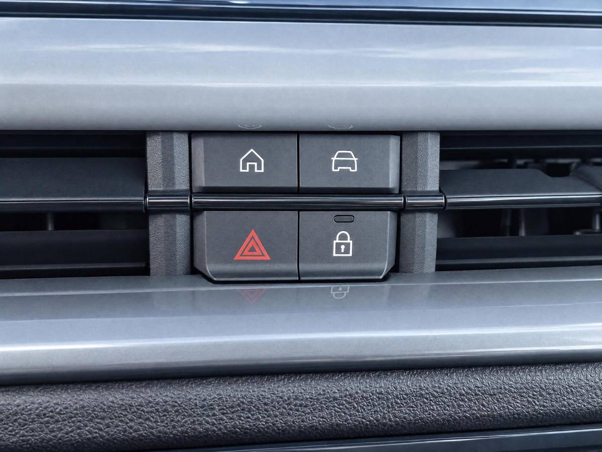 Fiat 600 Fiat 600 1.2 Hybrid Pop | Incl. 12 maanden garantie | Cruise control | Parkeercamera | Apple carplay/Android auto | DAB radio | Navigatie | Stoelverwarming | Climate control |
