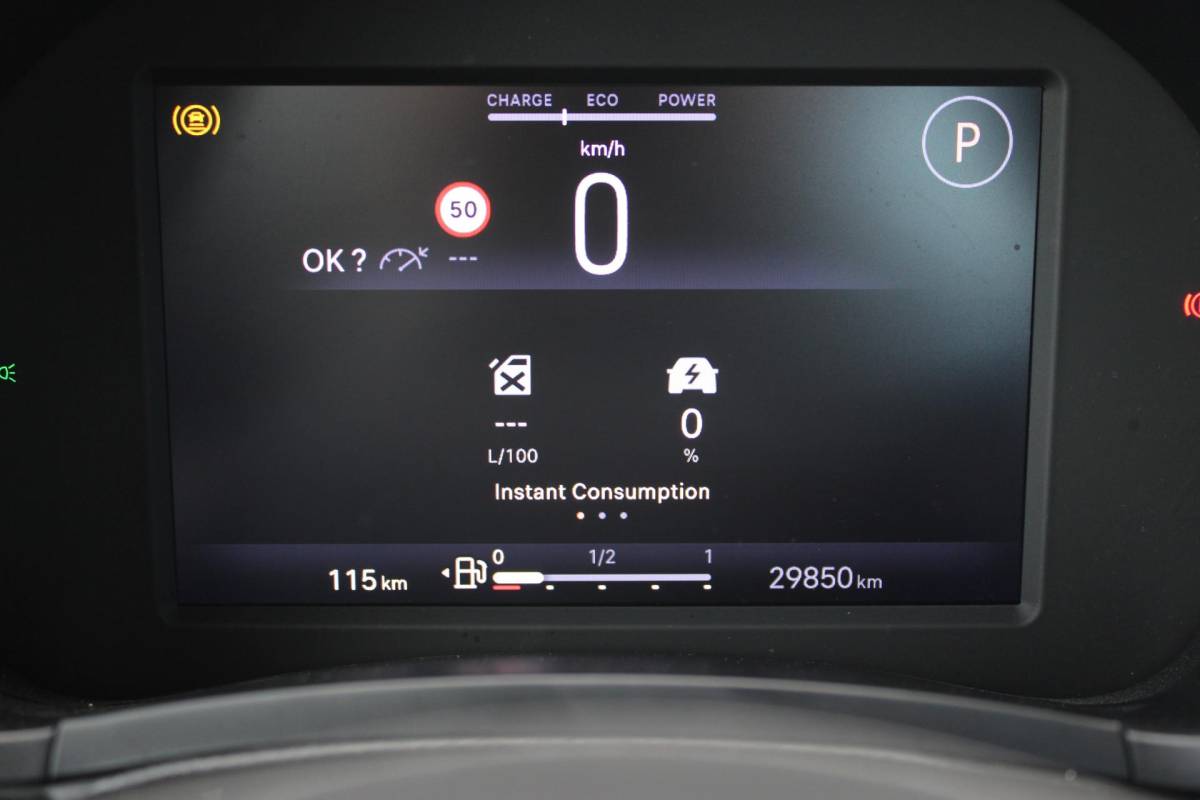 Fiat 600 Fiat 600 1.2 Hybrid Pop | Incl. 12 maanden garantie | Cruise control | Parkeercamera | Apple carplay/Android auto | DAB radio | Navigatie | Stoelverwarming | Climate control |