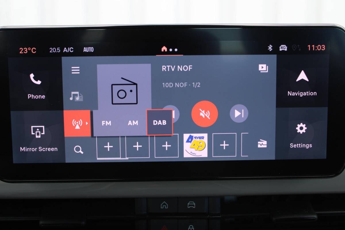 Fiat 600 Fiat 600 1.2 Hybrid Pop | Incl. 12 maanden garantie | Cruise control | Parkeercamera | Apple carplay/Android auto | DAB radio | Navigatie | Stoelverwarming | Climate control |