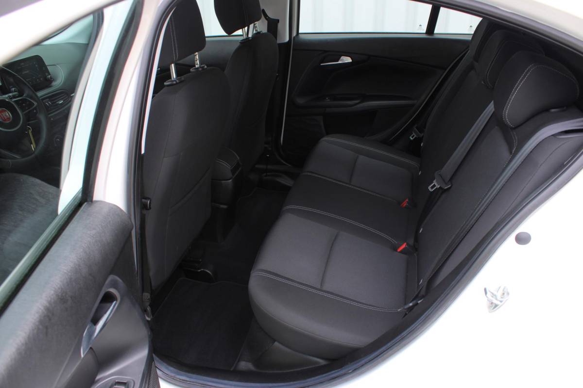 Fiat Tipo Fiat Tipo 1.4 Mirror | Incl. 12 maanden garantie | Cruise control | Airco | Trekhaak | DAB radio | navigatie | Bluetooth | Parkeercamera |