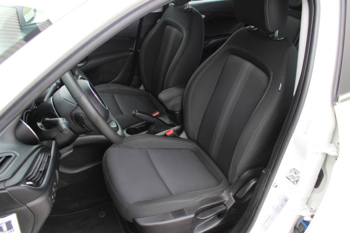 Fiat Tipo Fiat Tipo 1.4 Mirror | Incl. 12 maanden garantie | Cruise control | Airco | Trekhaak | DAB radio | navigatie | Bluetooth | Parkeercamera |
