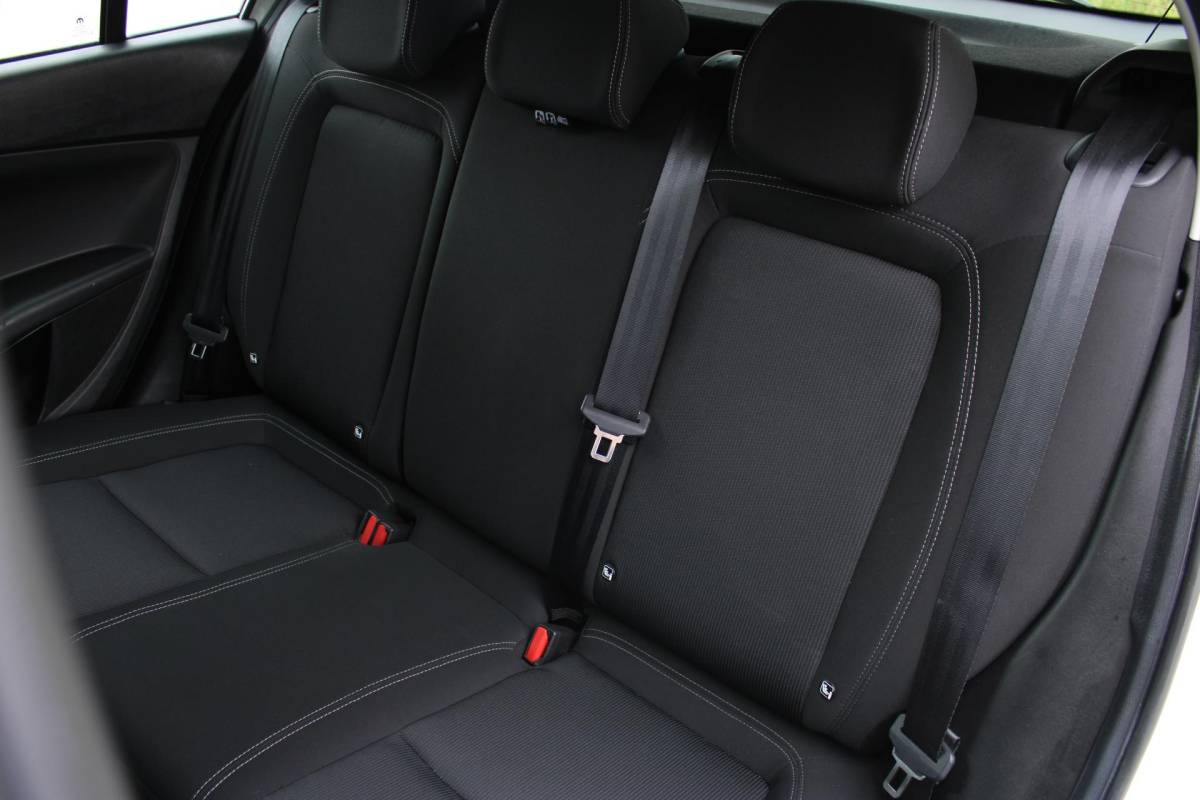 Fiat Tipo Fiat Tipo 1.4 Mirror | Incl. 12 maanden garantie | Cruise control | Airco | Trekhaak | DAB radio | navigatie | Bluetooth | Parkeercamera |