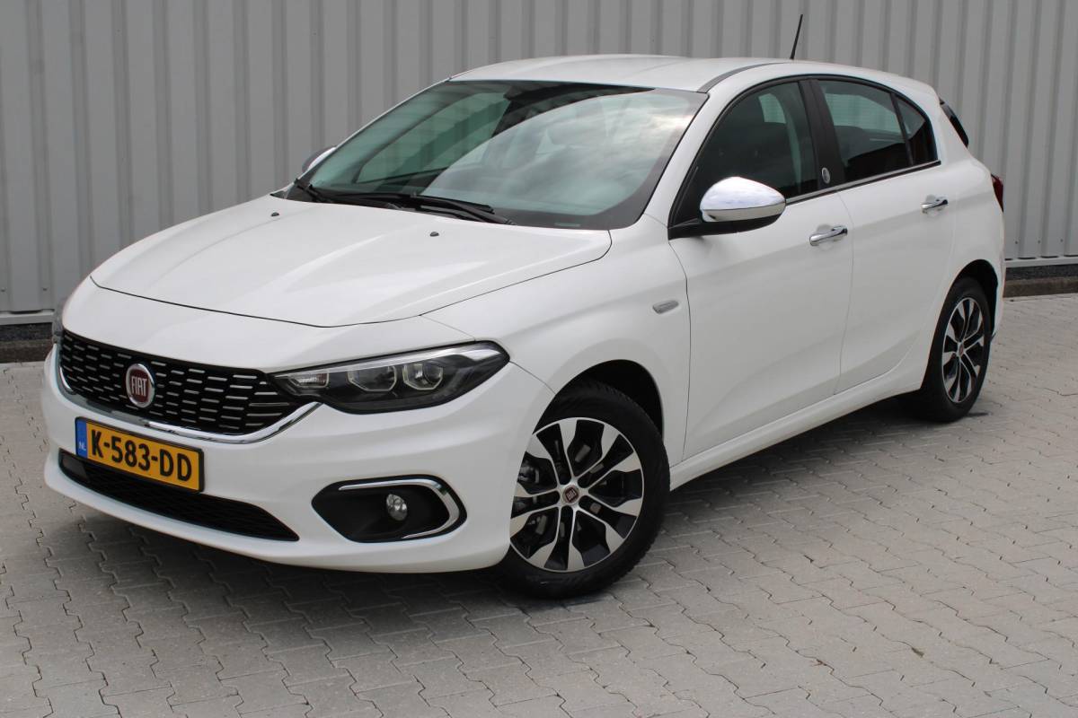 Fiat Tipo Fiat Tipo 1.4 Mirror | Incl. 12 maanden garantie | Cruise control | Airco | Trekhaak | DAB radio | navigatie | Bluetooth | Parkeercamera |