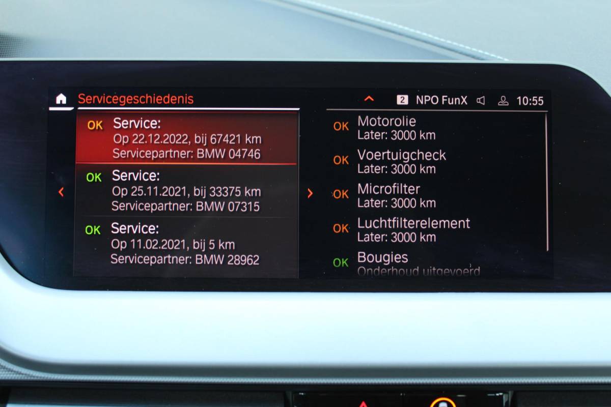 BMW 1 Serie BMW 1-serie 116i High Executive | Incl. 12 maanden garantie | Stoelverwarming | Apple Carplay & Android Auto | WIFI | Climate Control | Hill Hold | Elektrisch verstelbare stoelen |