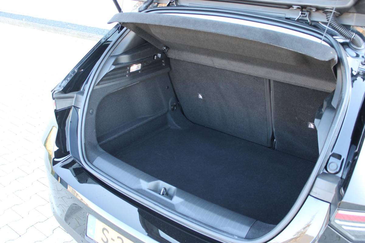 Opel Astra Opel Astra 1.2 Level 2 | Incl. 12 maanden garantie | Cruise control | Climate control | Apple carplay/Android auto | DAB radio | Lane assist | Parkeersensoren |