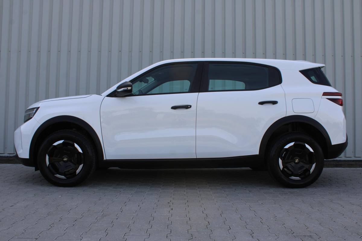 Opel Frontera Opel Frontera Electric Edition 44 kWh| Incl. 12 maanden garantie | Cruise control | Apple carplay/Android auto | DAB radio | Navigatie | Parkeercamera | Airco |