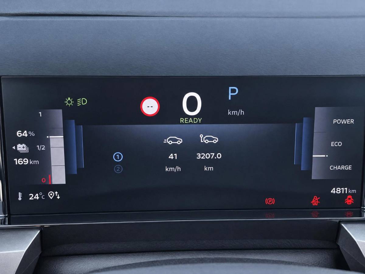 Opel Frontera Opel Frontera Electric Edition 44 kWh| Incl. 12 maanden garantie | Cruise control | Apple carplay/Android auto | DAB radio | Navigatie | Parkeercamera | Airco |