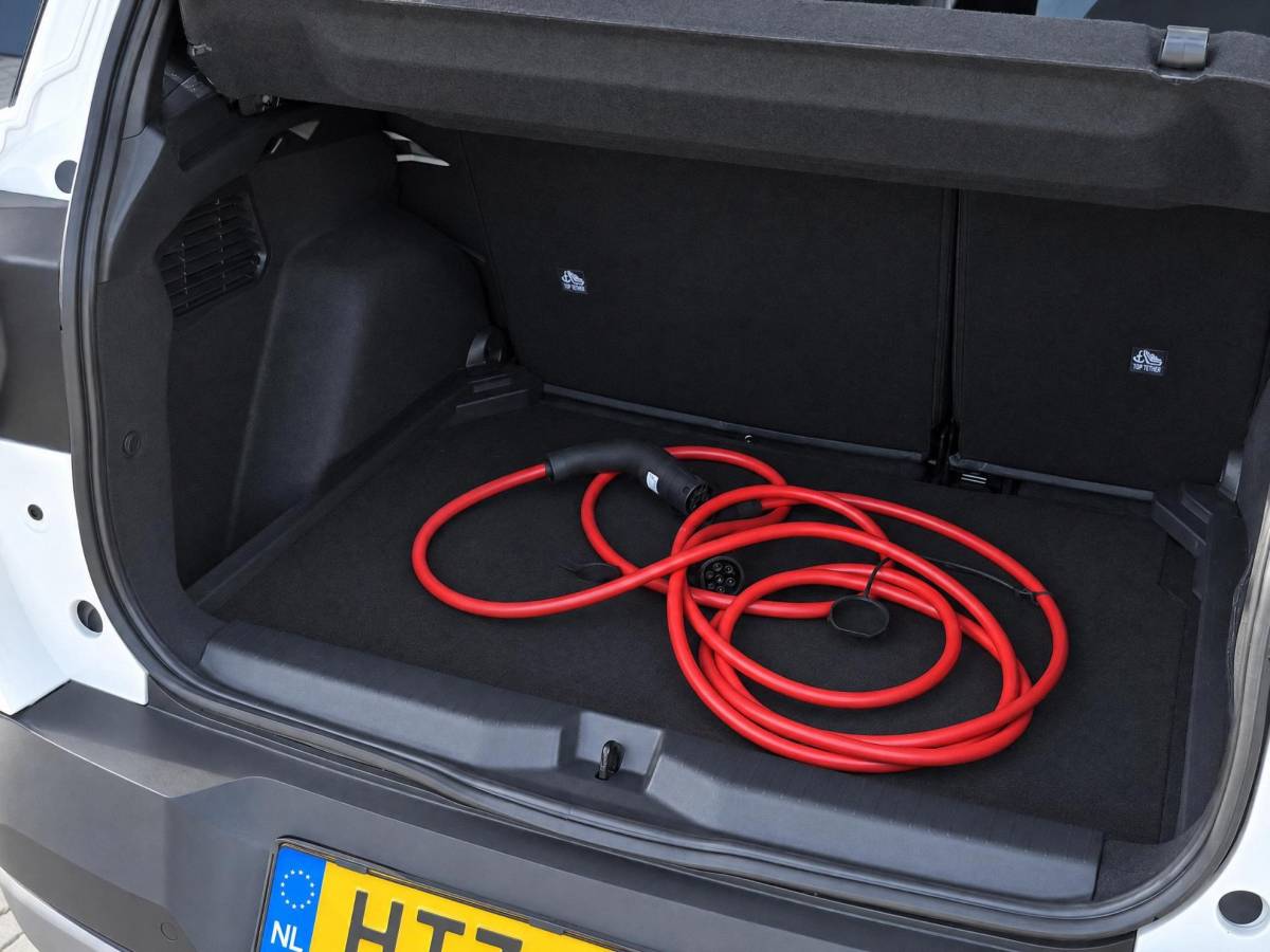 Opel Frontera Opel Frontera Electric Edition 44 kWh| Incl. 12 maanden garantie | Cruise control | Apple carplay/Android auto | DAB radio | Navigatie | Parkeercamera | Airco |
