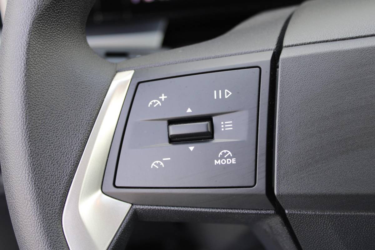 Opel Frontera Opel Frontera Electric Edition 44 kWh| Incl. 12 maanden garantie | Cruise control | Apple carplay/Android auto | DAB radio | Navigatie | Parkeercamera | Airco |