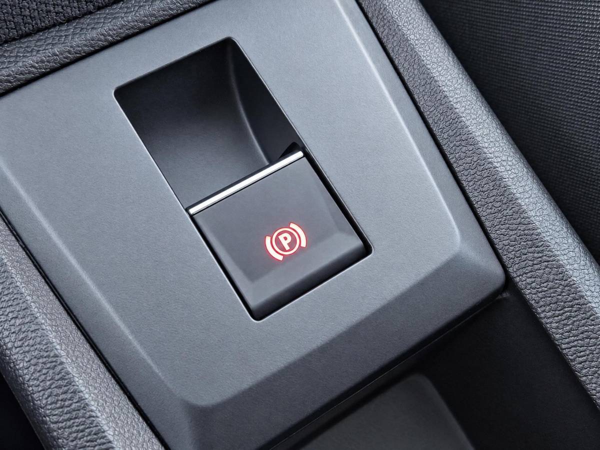 Opel Frontera Opel Frontera Electric Edition 44 kWh| Incl. 12 maanden garantie | Cruise control | Apple carplay/Android auto | DAB radio | Navigatie | Parkeercamera | Airco |