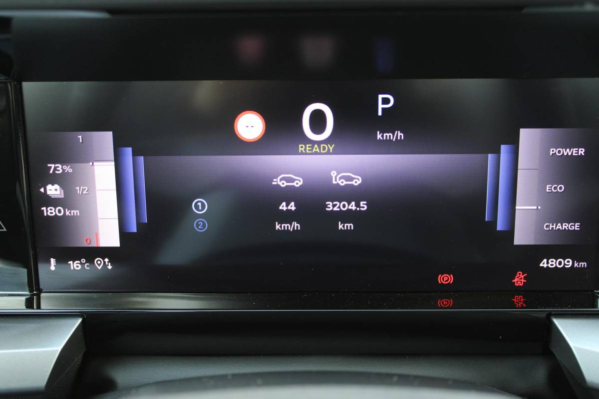 Opel Frontera Opel Frontera Electric Edition 44 kWh| Incl. 12 maanden garantie | Cruise control | Apple carplay/Android auto | DAB radio | Navigatie | Parkeercamera | Airco |