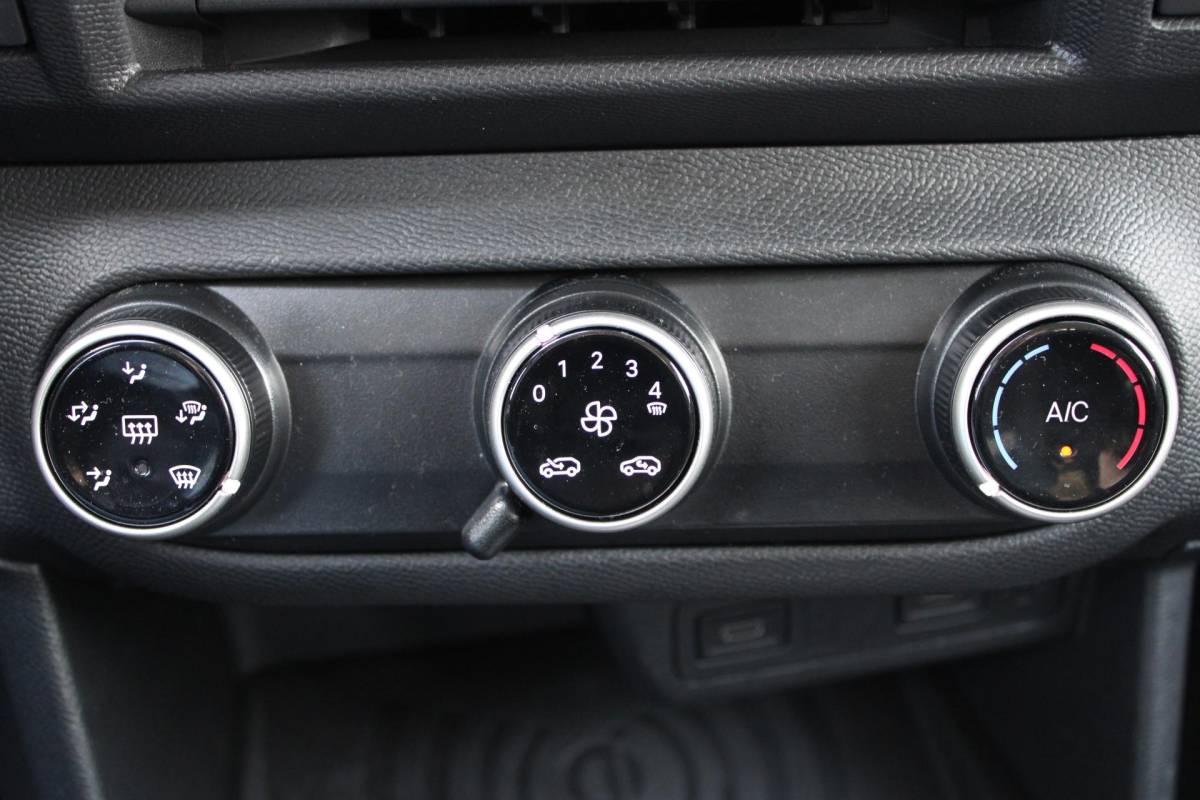 Opel Frontera Opel Frontera Electric Edition 44 kWh| Incl. 12 maanden garantie | Cruise control | Apple carplay/Android auto | DAB radio | Navigatie | Parkeercamera | Airco |