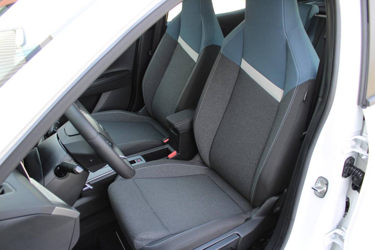 Opel Frontera Opel Frontera Electric Edition 44 kWh| Incl. 12 maanden garantie | Cruise control | Apple carplay/Android auto | DAB radio | Navigatie | Parkeercamera | Airco |