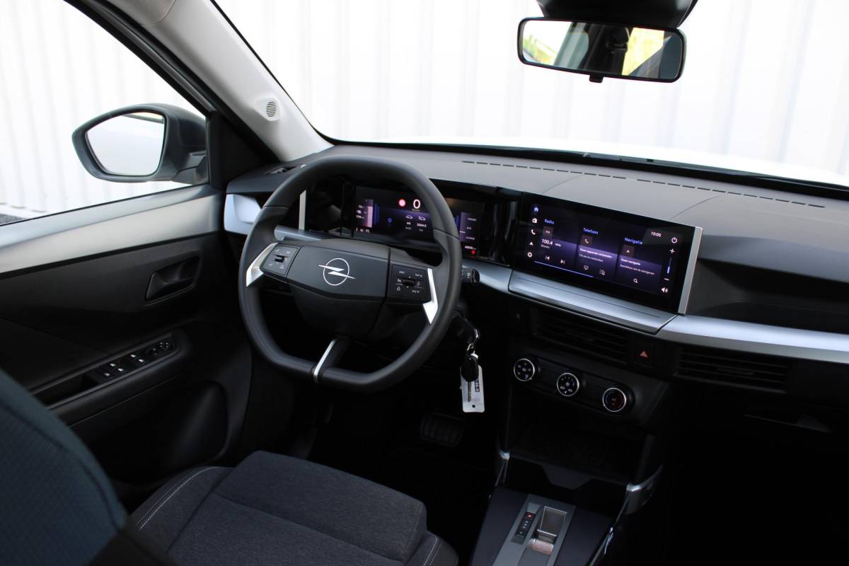 Opel Frontera Opel Frontera Electric Edition 44 kWh| Incl. 12 maanden garantie | Cruise control | Apple carplay/Android auto | DAB radio | Navigatie | Parkeercamera | Airco |