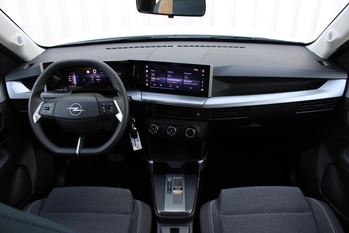 Opel Frontera Opel Frontera Electric Edition 44 kWh| Incl. 12 maanden garantie | Cruise control | Apple carplay/Android auto | DAB radio | Navigatie | Parkeercamera | Airco |