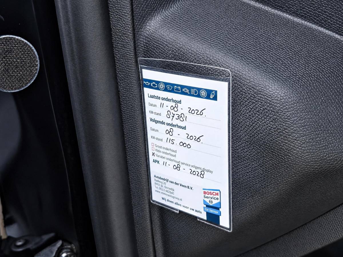 Peugeot 3008 Peugeot 3008 1.2 PureTech Active Avantage | Incl. 12 maanden garantie | Nieuwe distributieriem + beurt | Apple carplay/Android auto | Trekhaak afneembaar | Cruise control | Parkeercamera | Navigatie | Climate control | DAB radio | 100% onderhouden |