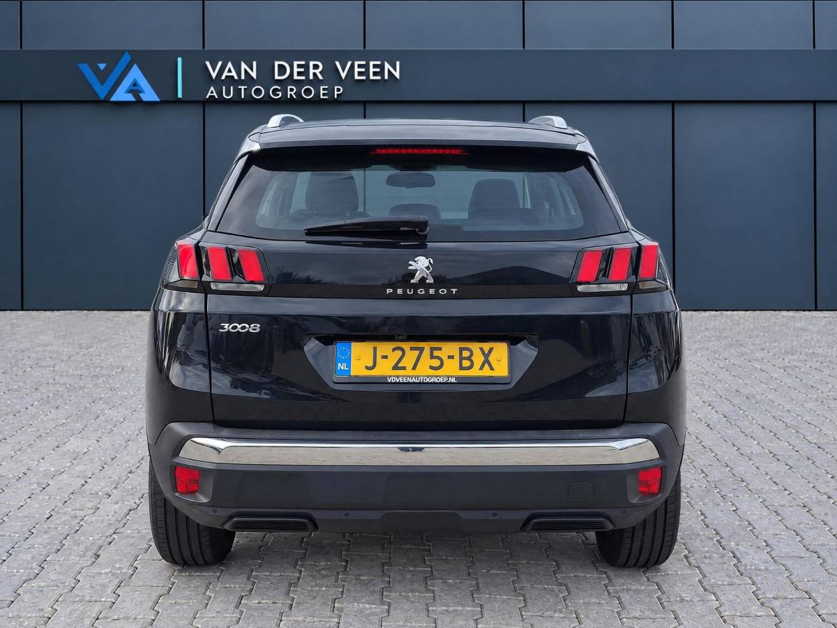 Peugeot 3008 Peugeot 3008 1.2 PureTech Active Avantage | Incl. 12 maanden garantie | Nieuwe distributieriem + beurt | Apple carplay/Android auto | Trekhaak afneembaar | Cruise control | Parkeercamera | Navigatie | Climate control | DAB radio | 100% onderhouden |