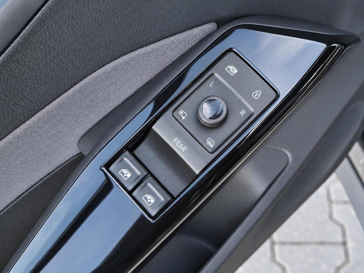 Volkswagen ID.3 Volkswagen ID.3 Pro 58 kWh | Incl. 12 maanden garantie | SOH 91% | Apple carplay/Android auto | Stoel/stuurverwarming | Standkachel | Navigatie | DAB radio | Adaptieve cruise control |