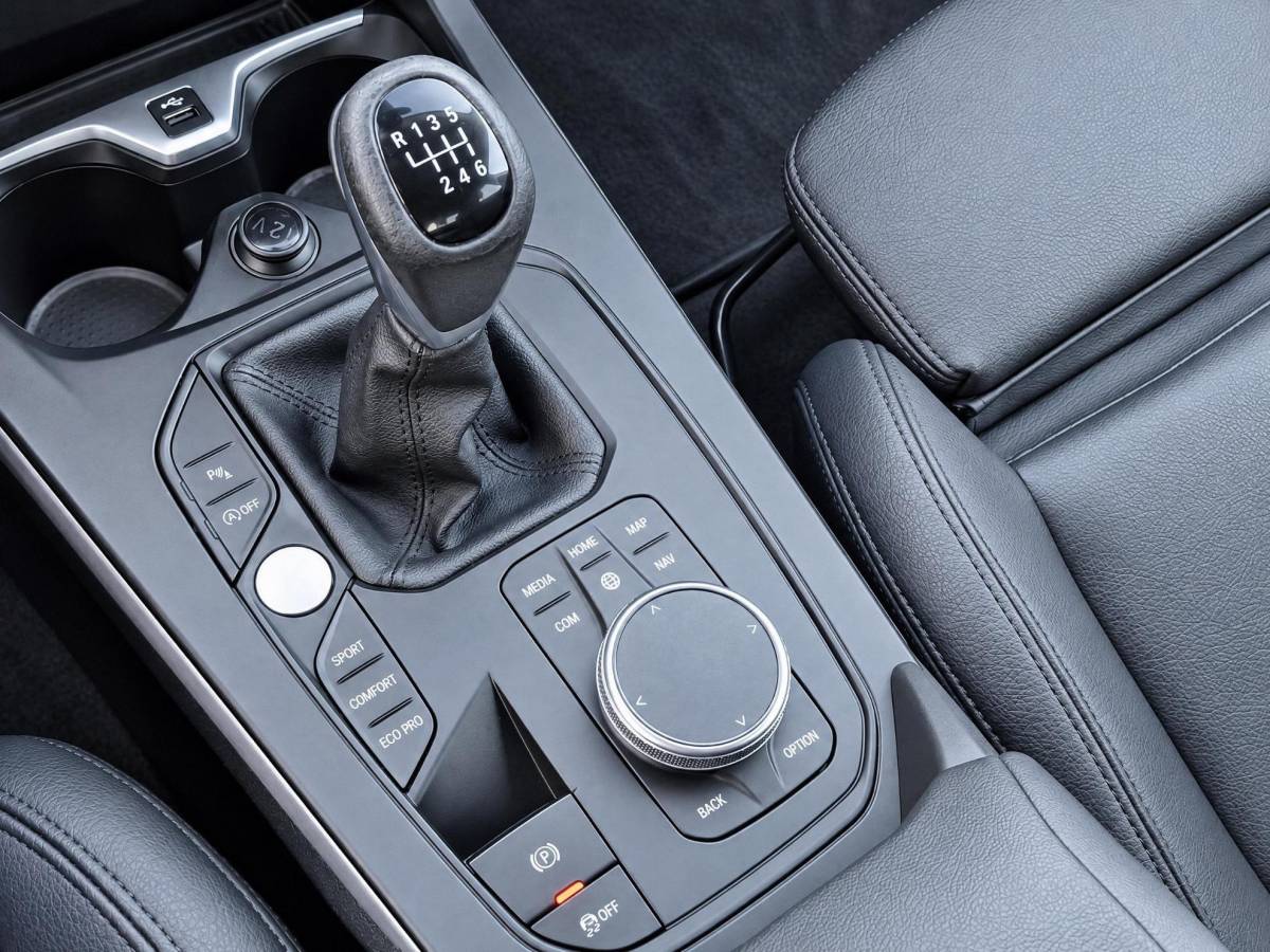 BMW 2 Serie BMW 2-serie Gran Coupé 218i Business Edition | Incl. 12 maanden garantie | Cruise control | Climate control | Parkeersensoren | Apple carplay/Android auto | Navigatie | DAB radio | Vol leder sportstoelen |