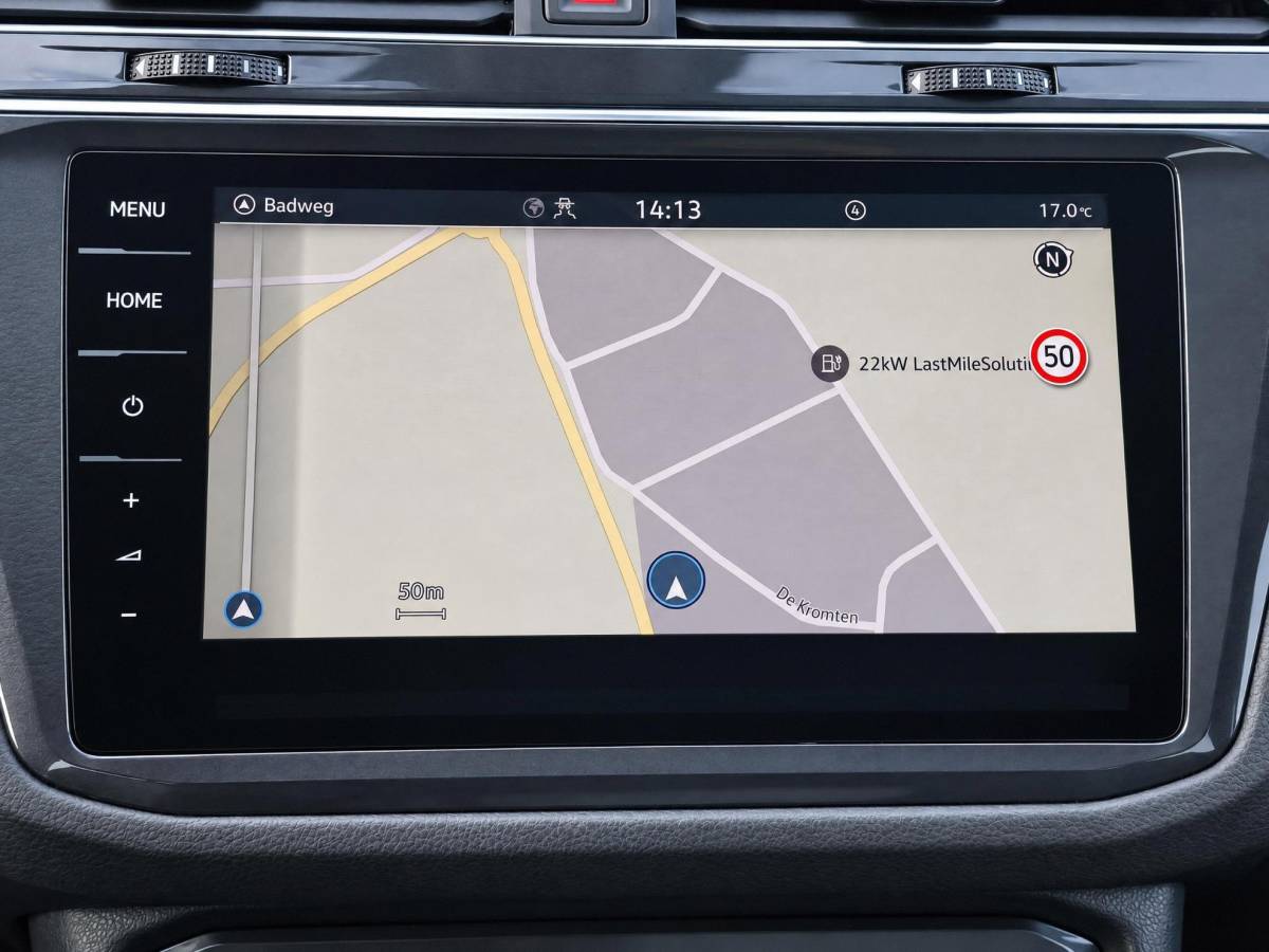 Volkswagen Tiguan Volkswagen Tiguan 1.4 TSI eHybrid R-Line Business+ | Incl. 12 maanden garantie | SOH 92% | Stoel/stuurverwarming | Parkeercamera | Wegklapbare trekhaak | DAB radio | Apple carplay/Android auto | 100% dealer onderhouden |