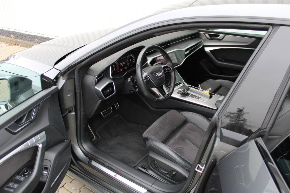 Audi A7 Audi A7 Sportback 55 TFSI quattro Pro Line S | Incl. 12 maanden garantie | Schuif/kantel panorama dak | 360° camera | Head-up display | Wegklapbare trekhaak | Matrix koplampen | Soft close | Memory zetels | Dode hoek detectie | Elektrische achterklep | Bowers & Wilkens | Standkachel |