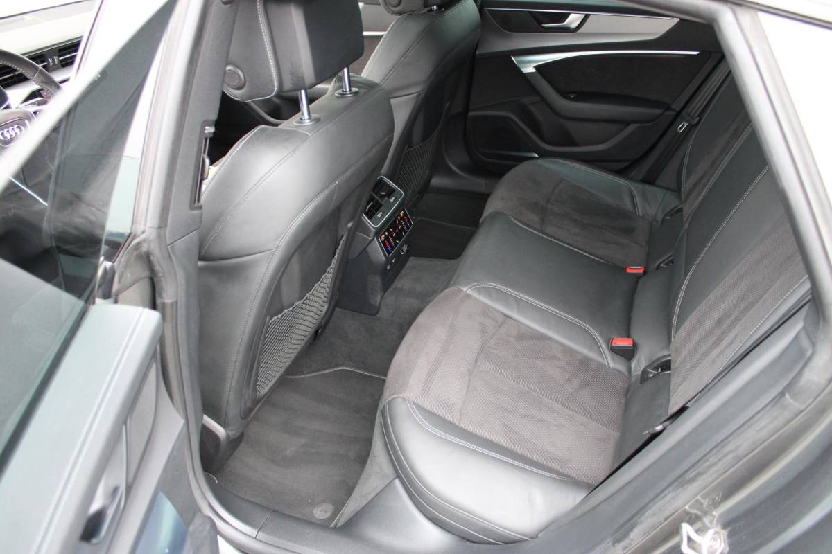 Audi A7 Audi A7 Sportback 55 TFSI quattro Pro Line S | Incl. 12 maanden garantie | Schuif/kantel panorama dak | 360° camera | Head-up display | Wegklapbare trekhaak | Matrix koplampen | Soft close | Memory zetels | Dode hoek detectie | Elektrische achterklep | Bowers & Wilkens | Standkachel |