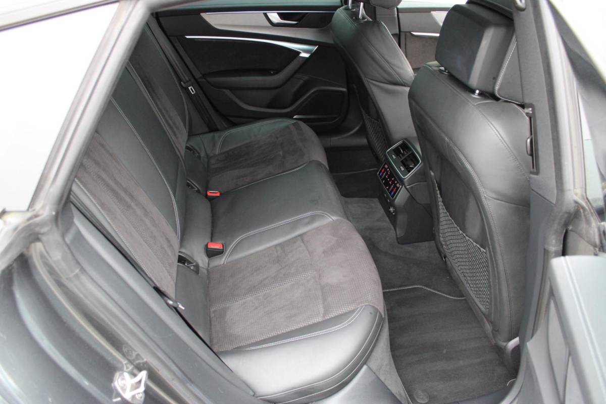 Audi A7 Audi A7 Sportback 55 TFSI quattro Pro Line S | Incl. 12 maanden garantie | Schuif/kantel panorama dak | 360° camera | Head-up display | Wegklapbare trekhaak | Matrix koplampen | Soft close | Memory zetels | Dode hoek detectie | Elektrische achterklep | Bowers & Wilkens | Standkachel |