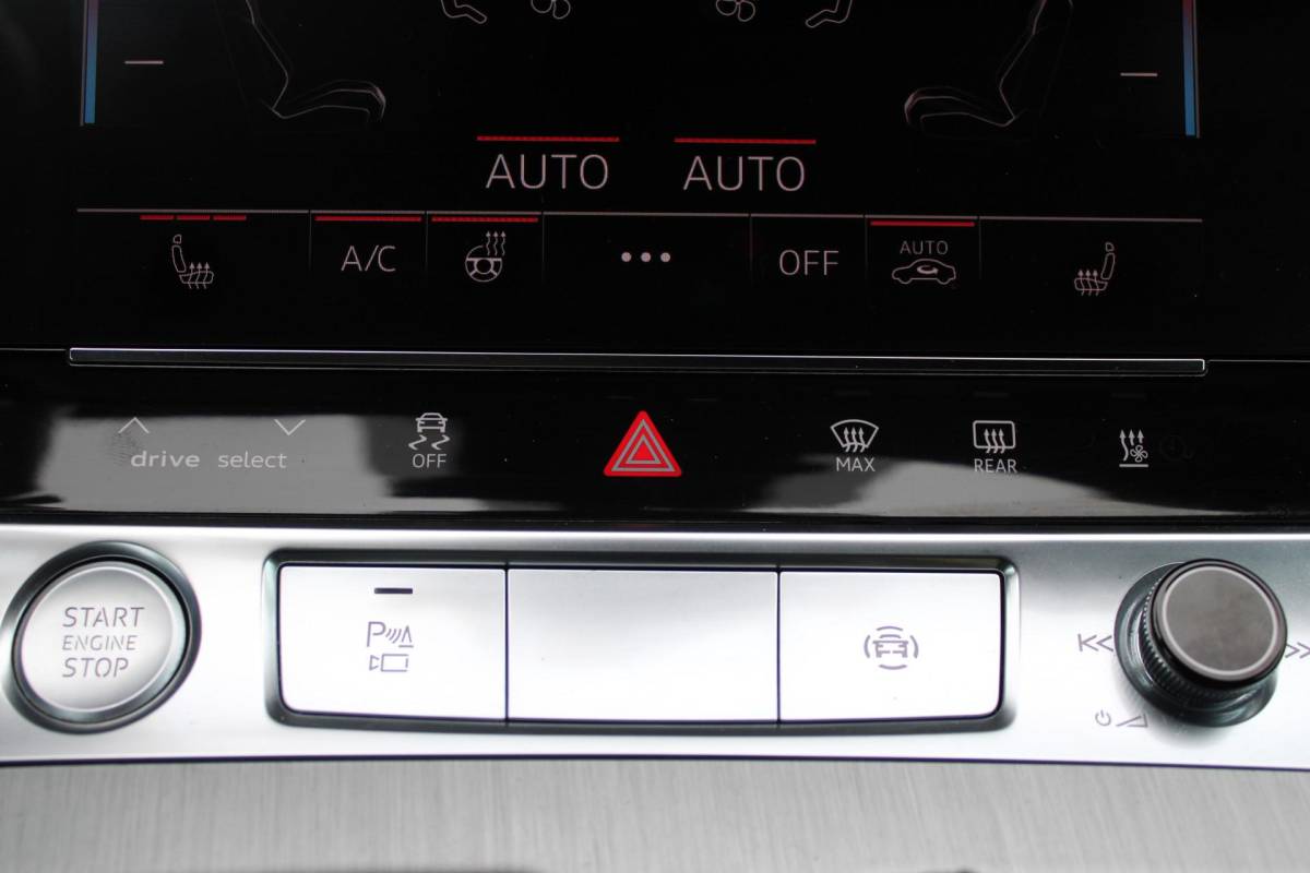 Audi A7 Audi A7 Sportback 55 TFSI quattro Pro Line S | Incl. 12 maanden garantie | Schuif/kantel panorama dak | 360° camera | Head-up display | Wegklapbare trekhaak | Matrix koplampen | Soft close | Memory zetels | Dode hoek detectie | Elektrische achterklep | Bowers & Wilkens | Standkachel |