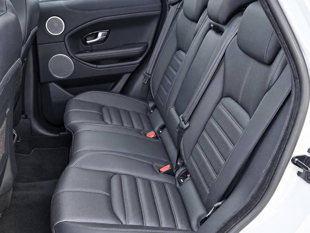 Land Rover Range Rover Evoque Land Rover Range Rover Evoque 2.0 TD4 Autobiography | Incl. 12 maanden garantie | Black Exterior Pack | Meridian Sound system | Elektrische kofferklep | Navigatie | Apple Carplay | Geheugenstoelen | Stoel + stuurverwarming | Dodehoek detectie | Achteruitrijcamera |