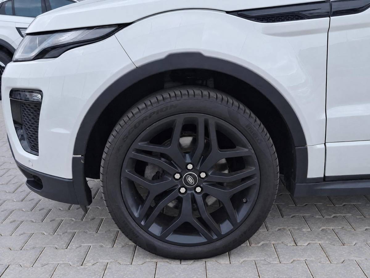 Land Rover Range Rover Evoque Land Rover Range Rover Evoque 2.0 TD4 Autobiography | Incl. 12 maanden garantie | Black Exterior Pack | Meridian Sound system | Elektrische kofferklep | Navigatie | Apple Carplay | Geheugenstoelen | Stoel + stuurverwarming | Dodehoek detectie | Achteruitrijcamera |