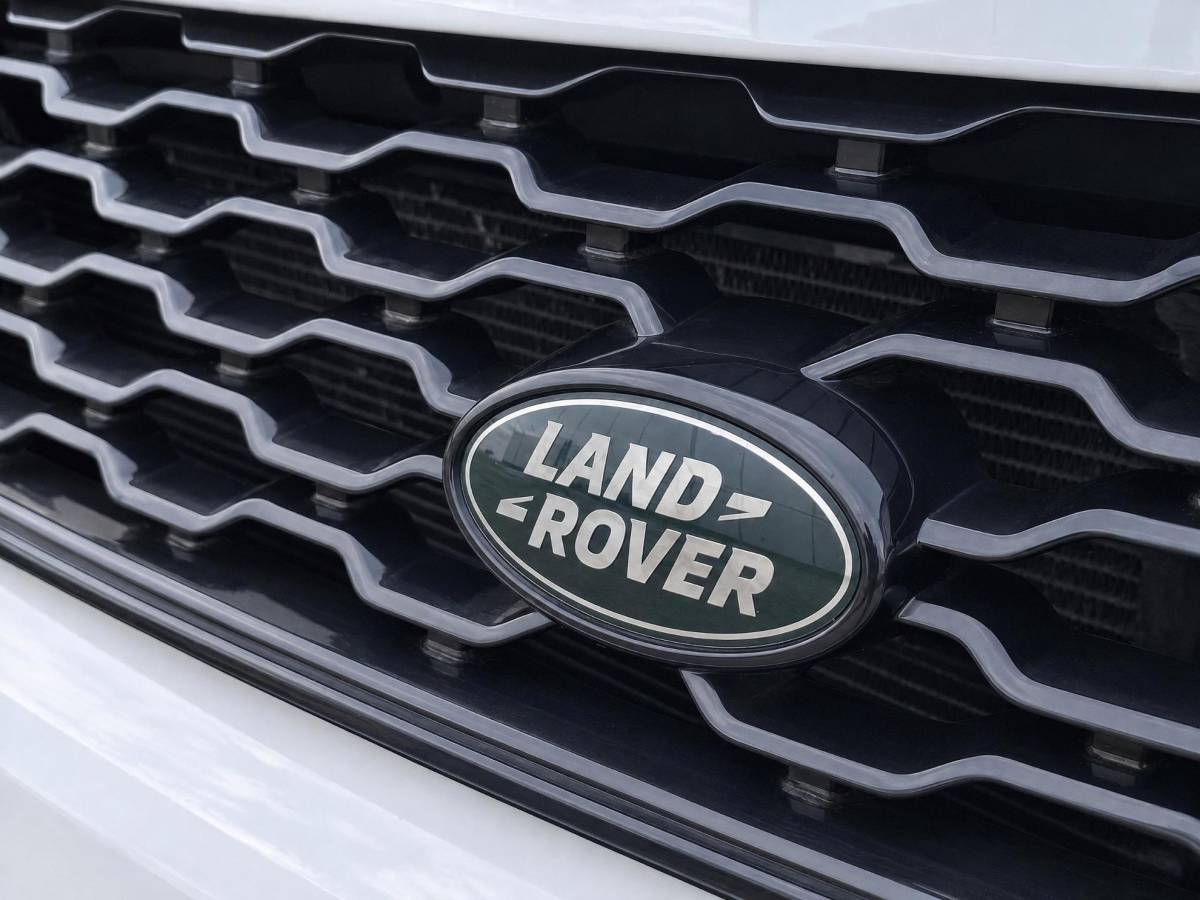 Land Rover Range Rover Evoque Land Rover Range Rover Evoque 2.0 TD4 Autobiography | Incl. 12 maanden garantie | Black Exterior Pack | Meridian Sound system | Elektrische kofferklep | Navigatie | Apple Carplay | Geheugenstoelen | Stoel + stuurverwarming | Dodehoek detectie | Achteruitrijcamera |