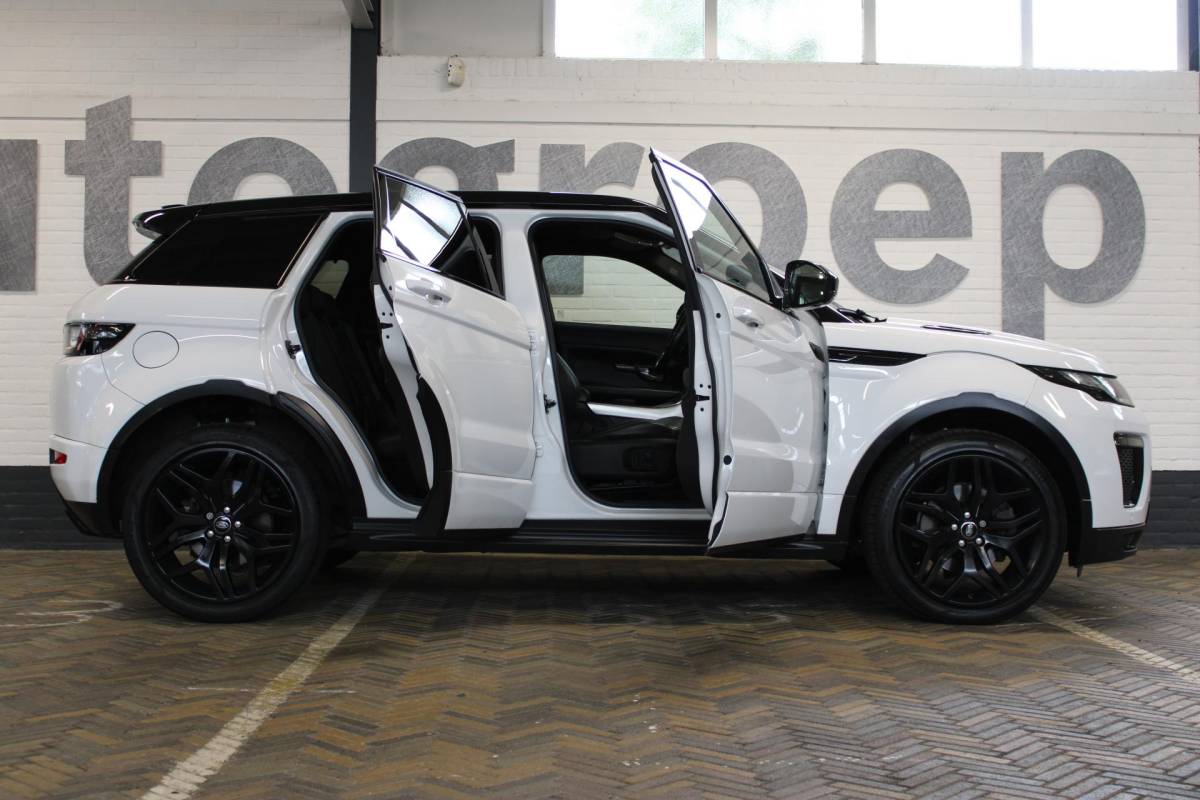 Land Rover Range Rover Evoque Land Rover Range Rover Evoque 2.0 TD4 Autobiography | Incl. 12 maanden garantie | Black Exterior Pack | Meridian Sound system | Elektrische kofferklep | Navigatie | Apple Carplay | Geheugenstoelen | Stoel + stuurverwarming | Dodehoek detectie | Achteruitrijcamera |