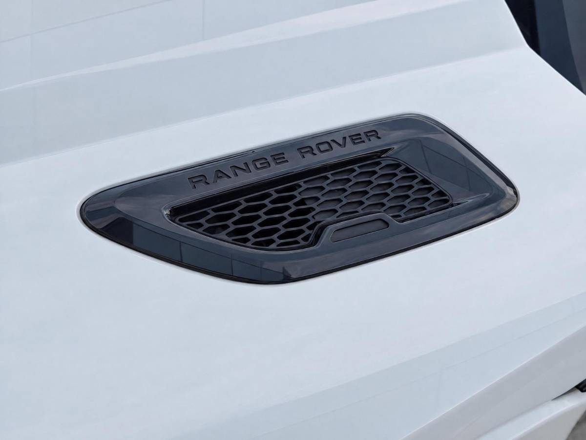 Land Rover Range Rover Evoque Land Rover Range Rover Evoque 2.0 TD4 Autobiography | Incl. 12 maanden garantie | Black Exterior Pack | Meridian Sound system | Elektrische kofferklep | Navigatie | Apple Carplay | Geheugenstoelen | Stoel + stuurverwarming | Dodehoek detectie | Achteruitrijcamera |