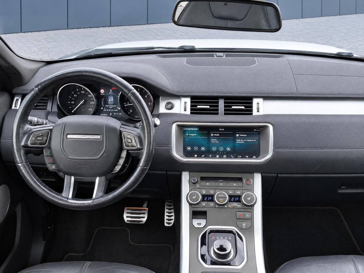 Land Rover Range Rover Evoque Land Rover Range Rover Evoque 2.0 TD4 Autobiography | Incl. 12 maanden garantie | Black Exterior Pack | Meridian Sound system | Elektrische kofferklep | Navigatie | Apple Carplay | Geheugenstoelen | Stoel + stuurverwarming | Dodehoek detectie | Achteruitrijcamera |