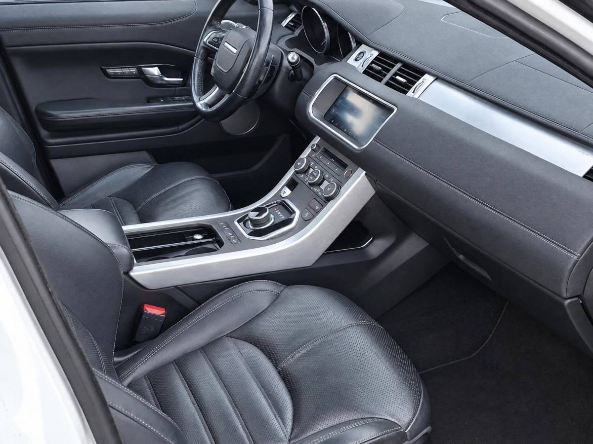 Land Rover Range Rover Evoque Land Rover Range Rover Evoque 2.0 TD4 Autobiography | Incl. 12 maanden garantie | Black Exterior Pack | Meridian Sound system | Elektrische kofferklep | Navigatie | Apple Carplay | Geheugenstoelen | Stoel + stuurverwarming | Dodehoek detectie | Achteruitrijcamera |