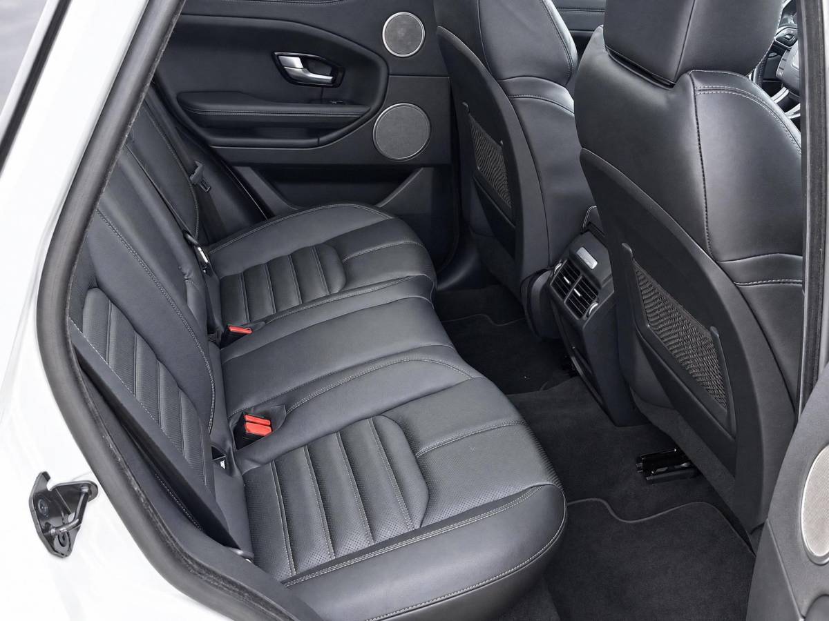 Land Rover Range Rover Evoque Land Rover Range Rover Evoque 2.0 TD4 Autobiography | Incl. 12 maanden garantie | Black Exterior Pack | Meridian Sound system | Elektrische kofferklep | Navigatie | Apple Carplay | Geheugenstoelen | Stoel + stuurverwarming | Dodehoek detectie | Achteruitrijcamera |