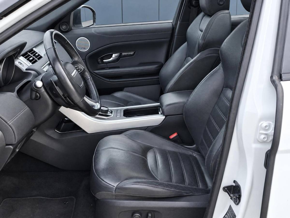 Land Rover Range Rover Evoque Land Rover Range Rover Evoque 2.0 TD4 Autobiography | Incl. 12 maanden garantie | Black Exterior Pack | Meridian Sound system | Elektrische kofferklep | Navigatie | Apple Carplay | Geheugenstoelen | Stoel + stuurverwarming | Dodehoek detectie | Achteruitrijcamera |