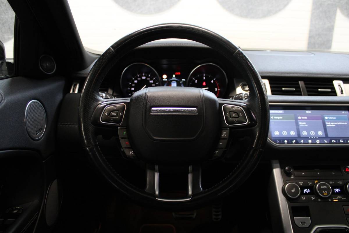 Land Rover Range Rover Evoque Land Rover Range Rover Evoque 2.0 TD4 Autobiography | Incl. 12 maanden garantie | Black Exterior Pack | Meridian Sound system | Elektrische kofferklep | Navigatie | Apple Carplay | Geheugenstoelen | Stoel + stuurverwarming | Dodehoek detectie | Achteruitrijcamera |