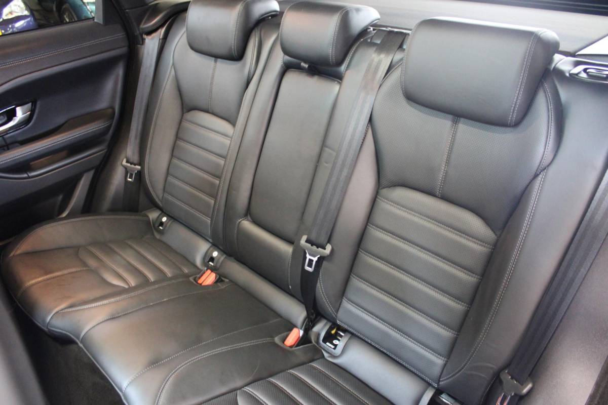 Land Rover Range Rover Evoque Land Rover Range Rover Evoque 2.0 TD4 Autobiography | Incl. 12 maanden garantie | Black Exterior Pack | Meridian Sound system | Elektrische kofferklep | Navigatie | Apple Carplay | Geheugenstoelen | Stoel + stuurverwarming | Dodehoek detectie | Achteruitrijcamera |