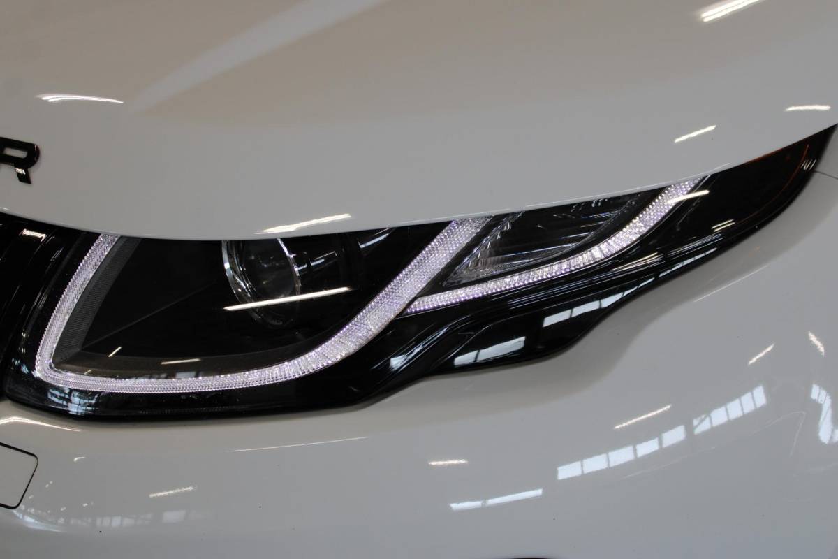 Land Rover Range Rover Evoque Land Rover Range Rover Evoque 2.0 TD4 Autobiography | Incl. 12 maanden garantie | Black Exterior Pack | Meridian Sound system | Elektrische kofferklep | Navigatie | Apple Carplay | Geheugenstoelen | Stoel + stuurverwarming | Dodehoek detectie | Achteruitrijcamera |