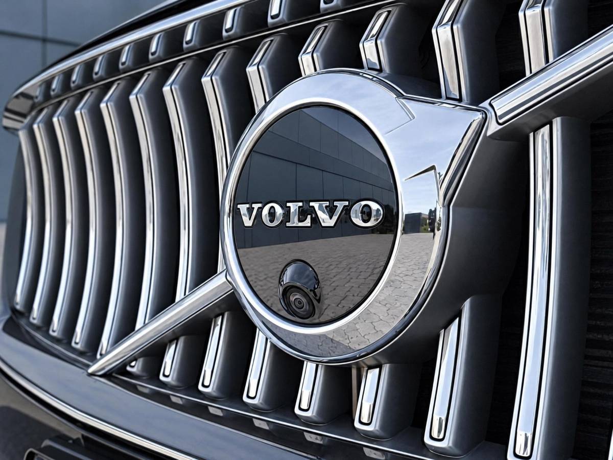 Volvo XC90 Volvo XC90 2.0 B5 AWD Inscription Intro Edition | Incl. 12 maanden garantie | 7 persoons | Adaptieve cruise control | Pilot assist | Bowers & Wilkins audio | Head-up display | Stoelverwarming/ventilatie | Stuurverwarming | Schuif/kantel dak | Trekhaak |