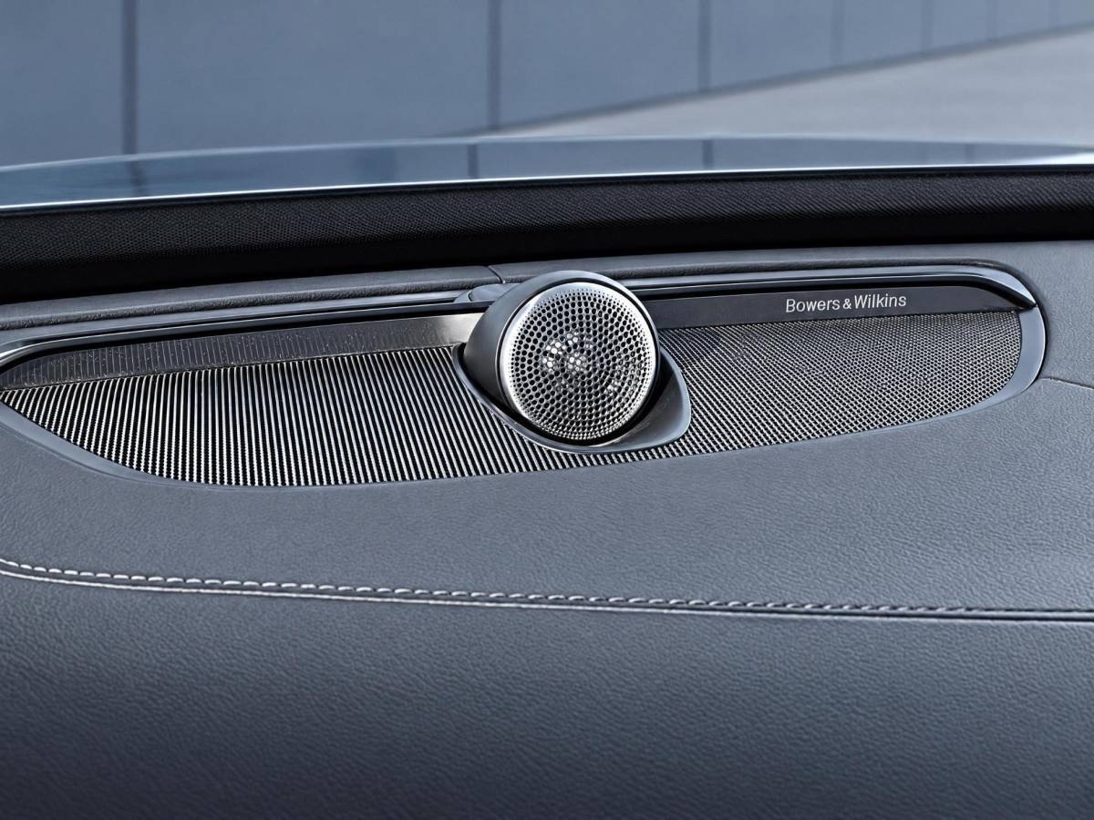 Volvo XC90 Volvo XC90 2.0 B5 AWD Inscription Intro Edition | Incl. 12 maanden garantie | 7 persoons | Adaptieve cruise control | Pilot assist | Bowers & Wilkins audio | Head-up display | Stoelverwarming/ventilatie | Stuurverwarming | Schuif/kantel dak | Trekhaak |