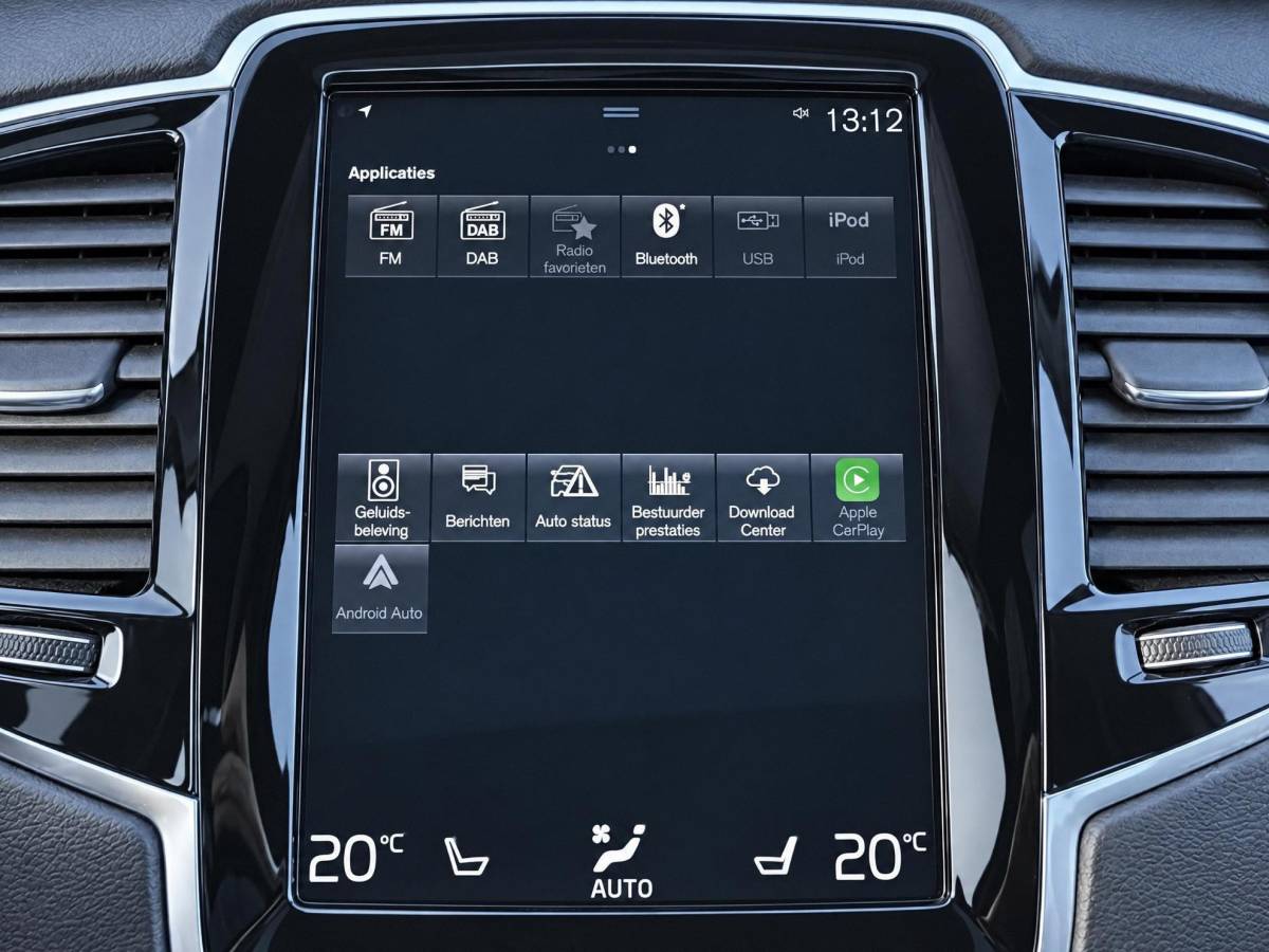 Volvo XC90 Volvo XC90 2.0 B5 AWD Inscription Intro Edition | Incl. 12 maanden garantie | 7 persoons | Adaptieve cruise control | Pilot assist | Bowers & Wilkins audio | Head-up display | Stoelverwarming/ventilatie | Stuurverwarming | Schuif/kantel dak | Trekhaak |