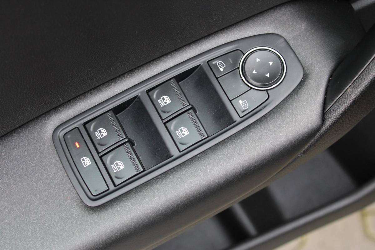 Renault Captur Renault Captur 1.0 TCe 90 equilibre | Incl. 12 maanden garantie | Cruise control | Apple carplay/Android auto | Airco | DAB radio |