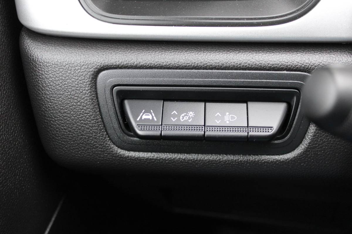 Renault Captur Renault Captur 1.0 TCe 90 equilibre | Incl. 12 maanden garantie | Cruise control | Apple carplay/Android auto | Airco | DAB radio |